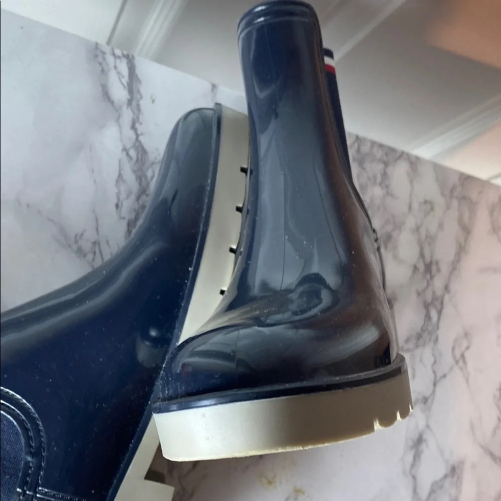 Tommy Hilfiger Blue and White Rain  Chelsea Boots Size 9 Nautical